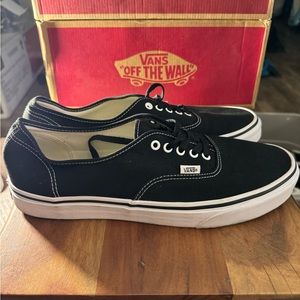 Size 13 Vans Era Like New